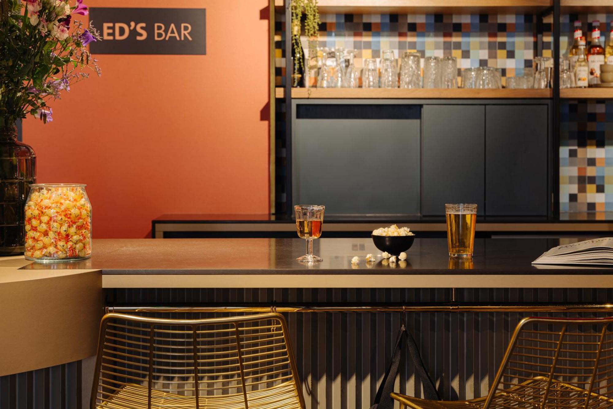 Leonardo Hotel Amsterdam Leidse Square Екстериор снимка